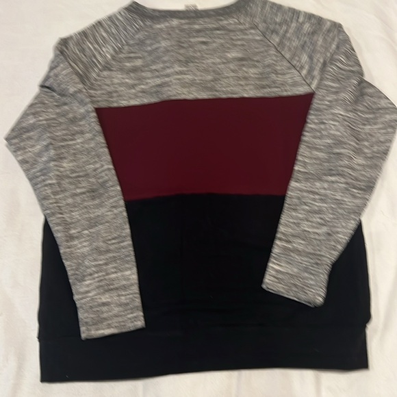 Victoria secret top - Picture 4 of 4